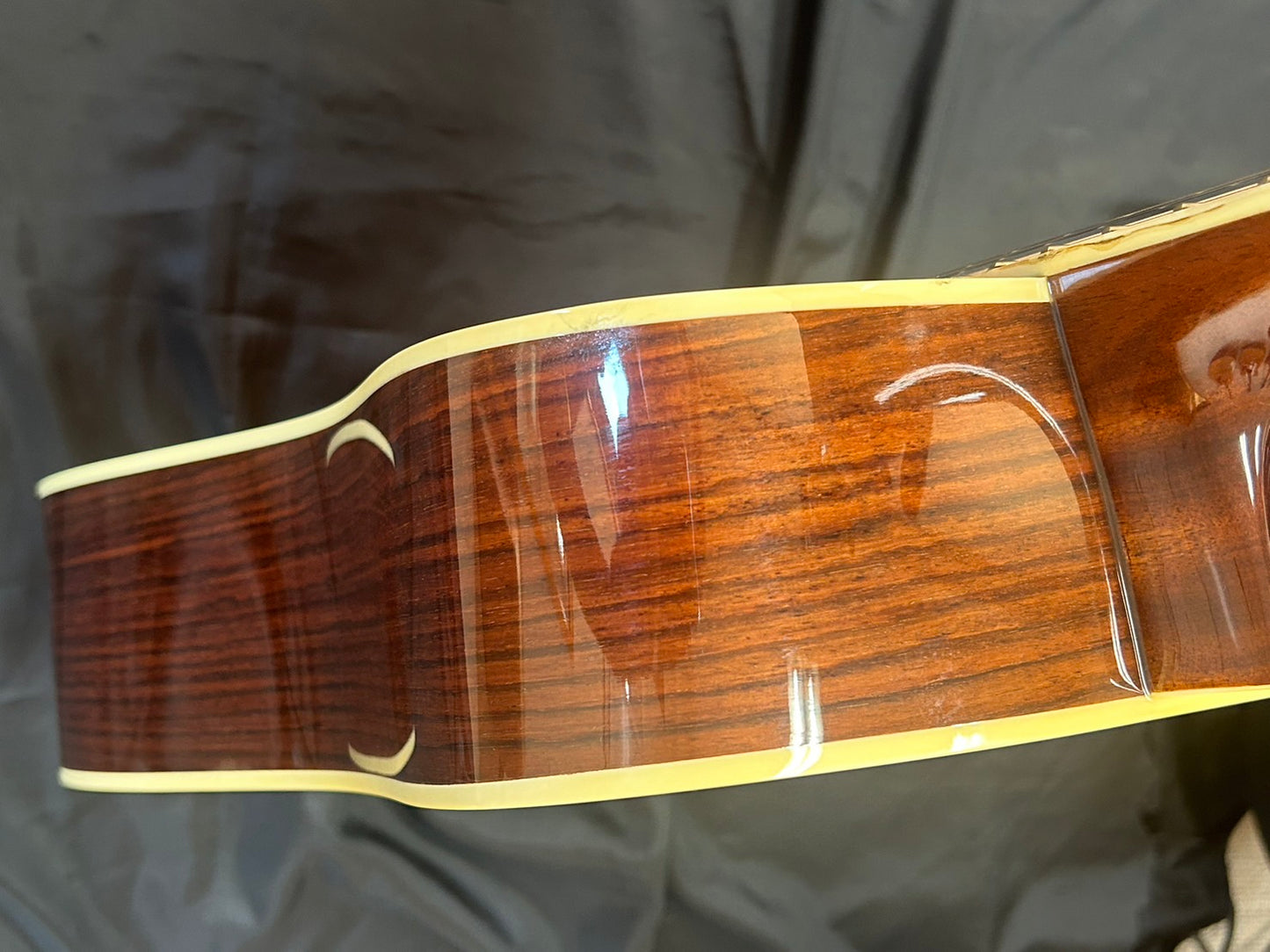 【中古】 S.yairi エス・ヤイリ YHV-28/N　（L.R.baggs M1 Passive 搭載）