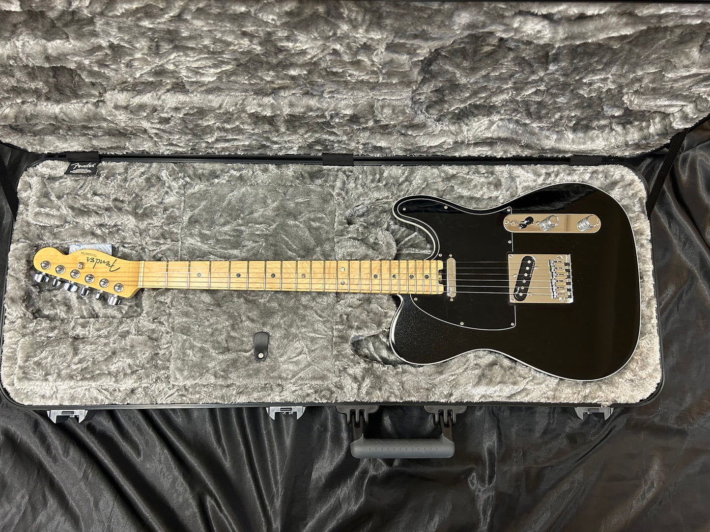 【中古】Fender フェンダー USA / American Elite Telecaster Maple Fingerboard Mystic Black　2017年製