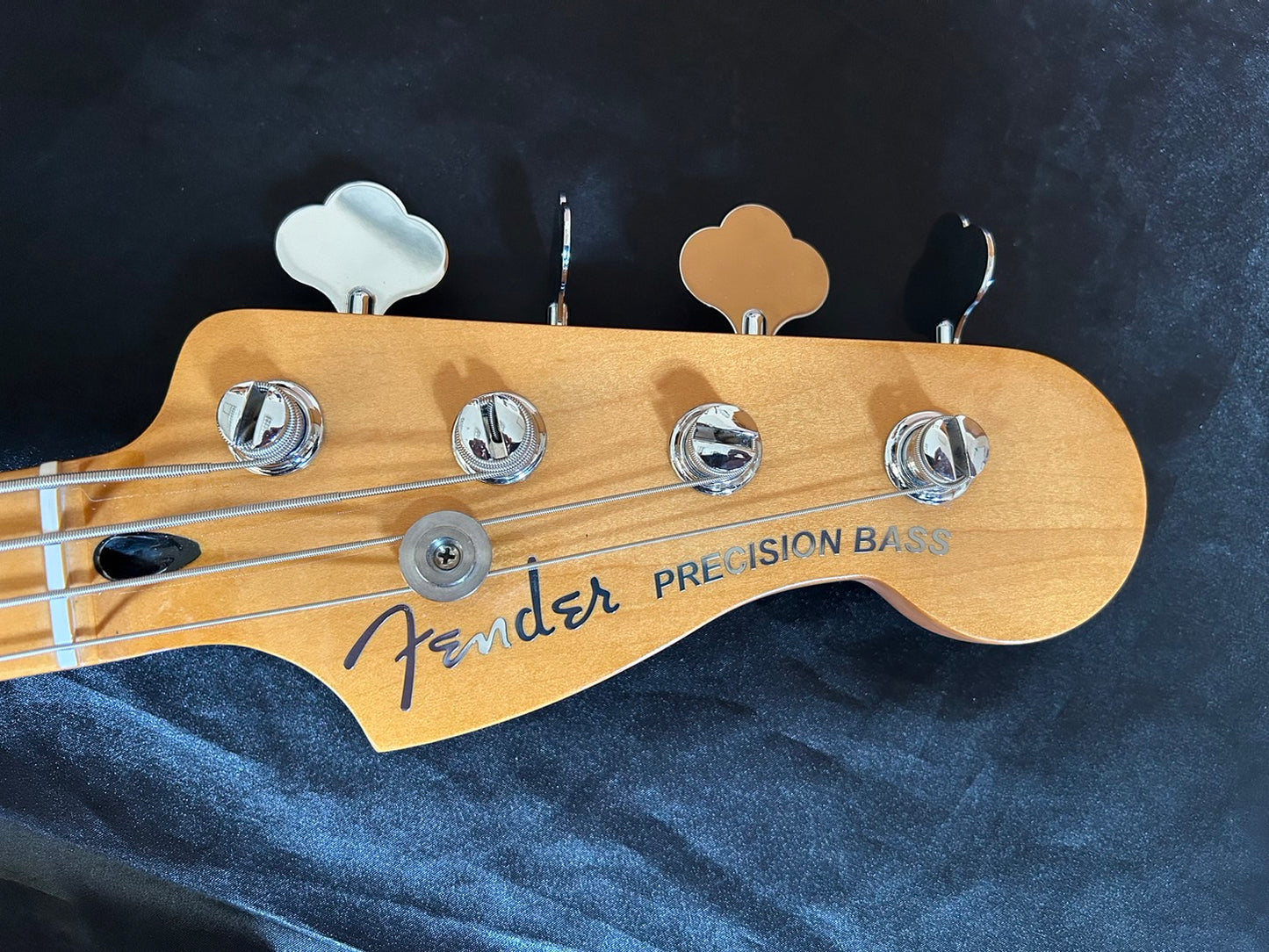 【中古】Fender フェンダー Player Plus Precision Bass, Maple, Silver Smoke【フェンダーMEXプレシジョンベース】