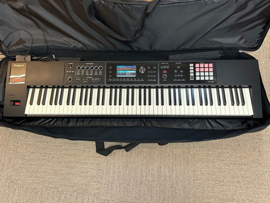 【中古】 ROLAND ローランド FA-08  88鍵キーボードシンセサイザー